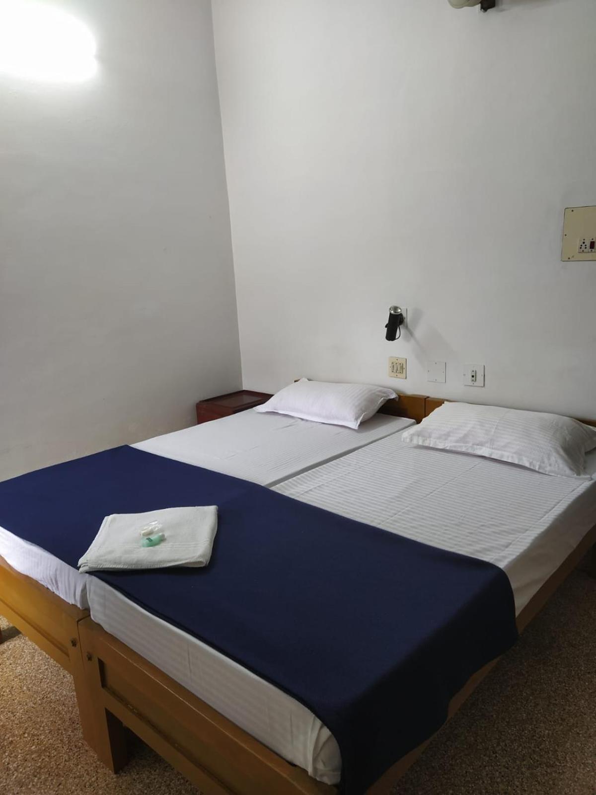 Paradise Homestay Alappuzha Extérieur photo